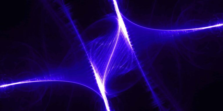 Défaut d’isolement électrique – représentation du flux de courant et de la fuite vers la terre Illustration abstraite du défaut d’isolement électrique : visualisation lumineuse du courant quittant son trajet normal, symbole de fuite vers la terre et de déclenchement différentiel.